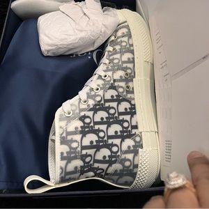 Dior obliques